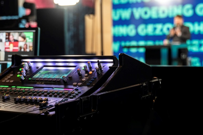 An audio mixer in a newsroom by https://unsplash.com/photos/black-and-gray-audio-mixer-Dy6a8sLrVl4